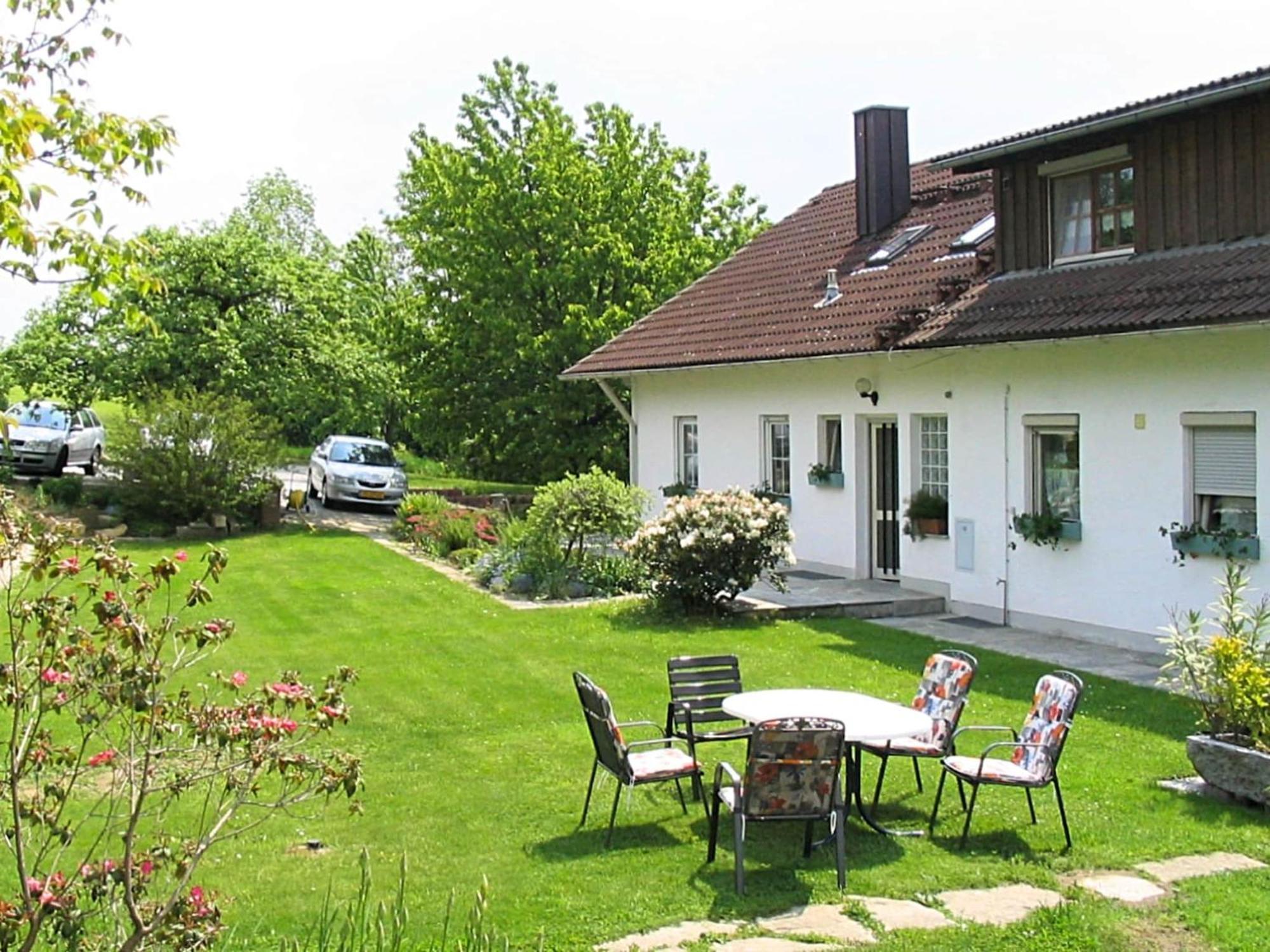 Welcoming Chalet Near Forest In Röhrnbach Exteriör bild